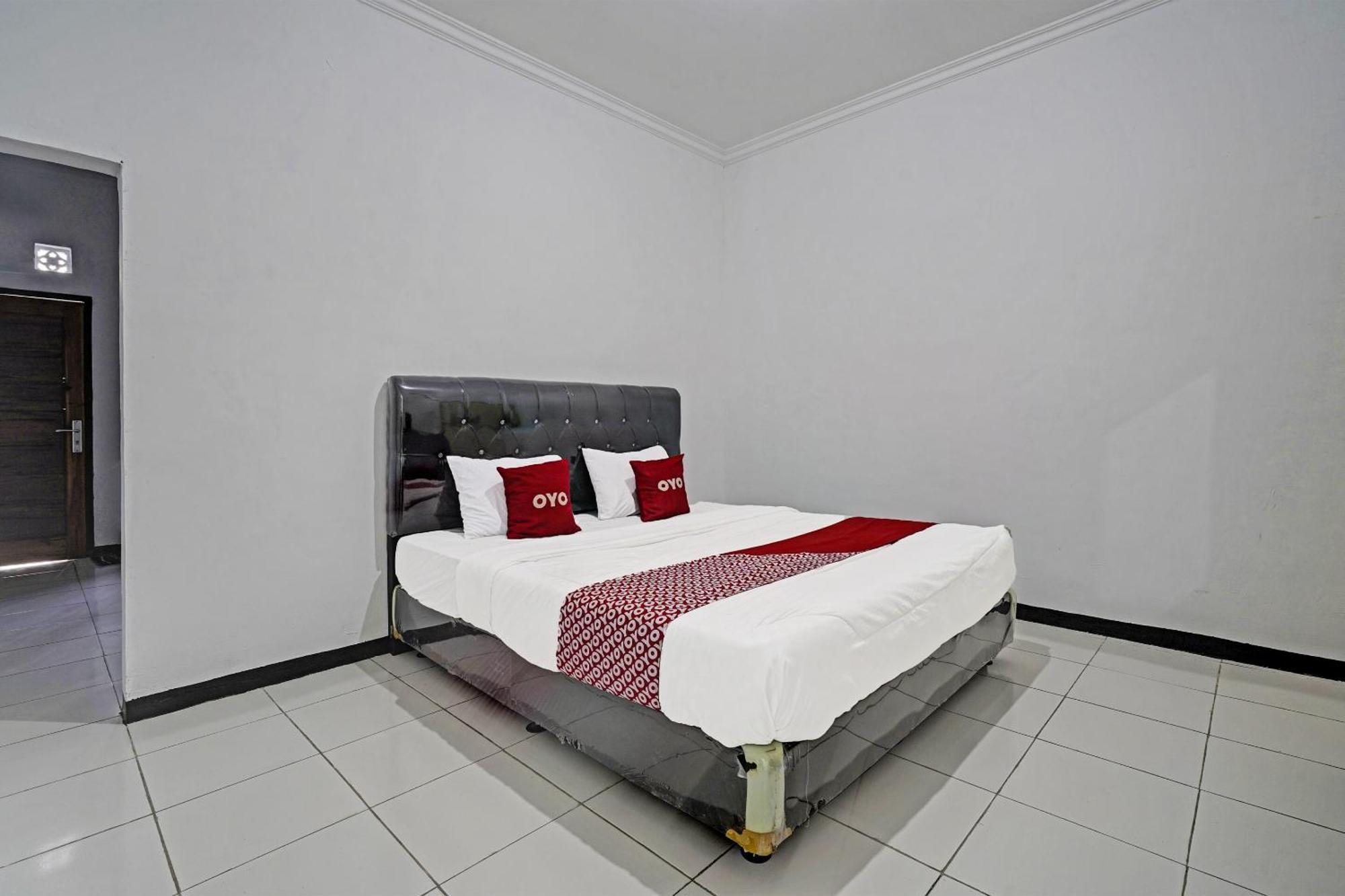 Oyo 91334 Permata Papua Guest House Pameungpeuk  Kültér fotó