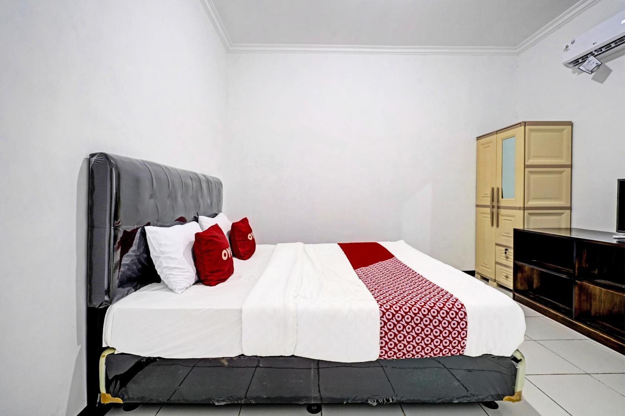 Oyo 91334 Permata Papua Guest House Pameungpeuk  Kültér fotó