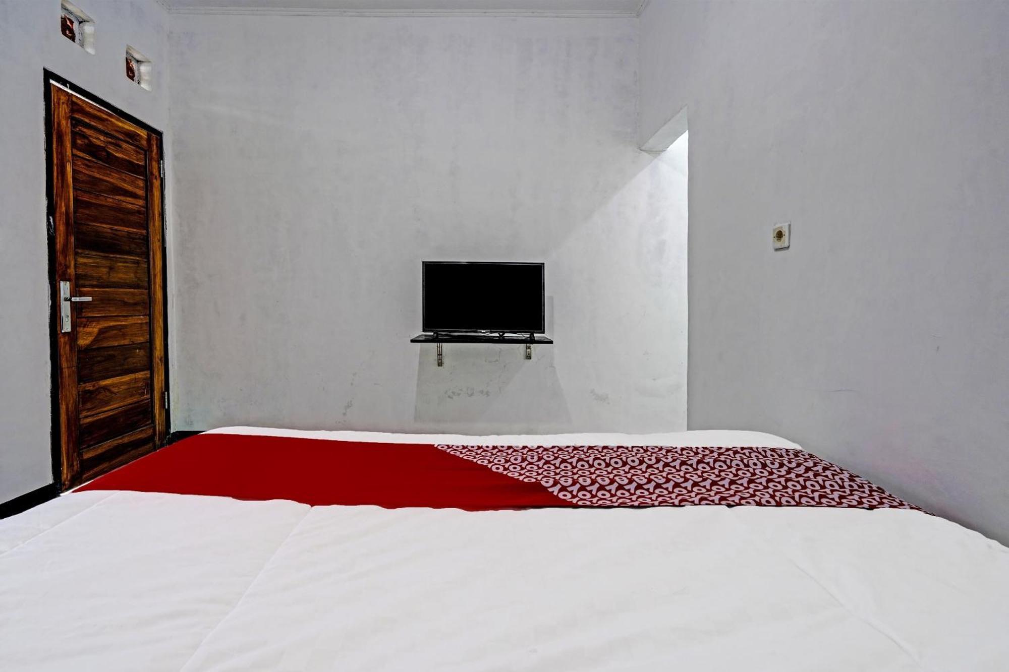 Oyo 91334 Permata Papua Guest House Pameungpeuk  Kültér fotó