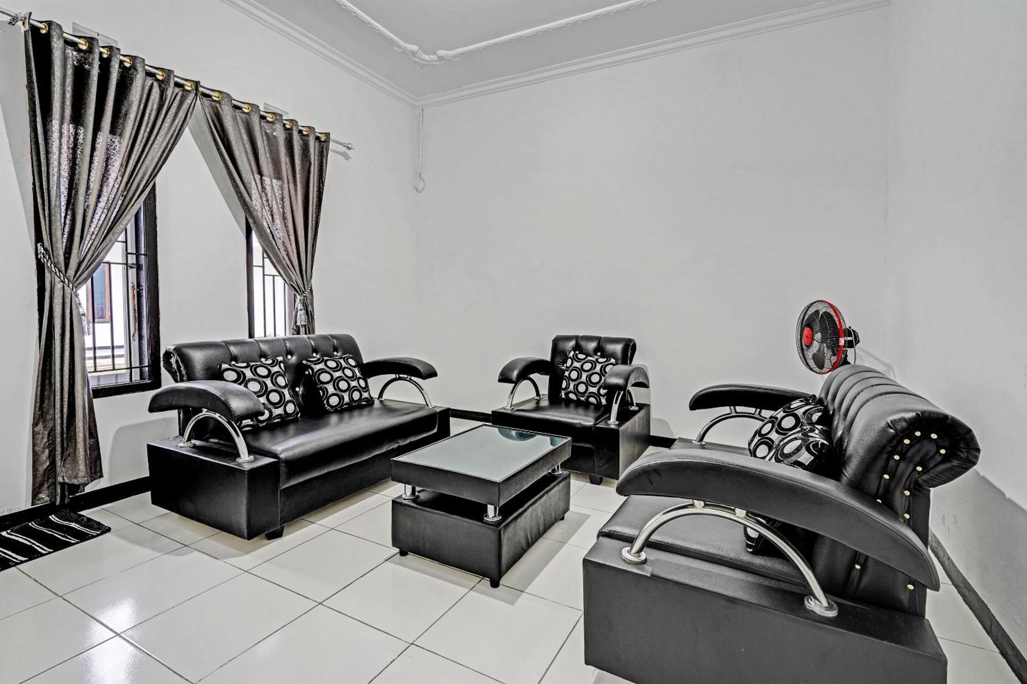 Oyo 91334 Permata Papua Guest House Pameungpeuk  Kültér fotó