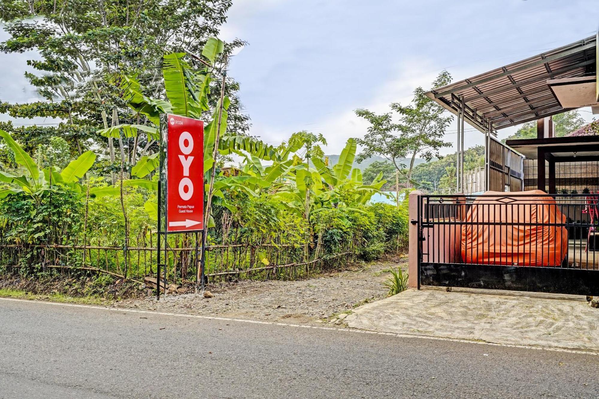 Oyo 91334 Permata Papua Guest House Pameungpeuk  Kültér fotó
